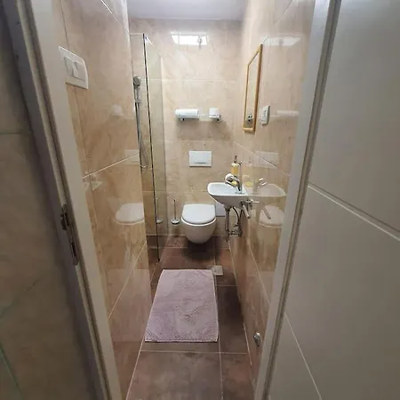 Niva Apartment